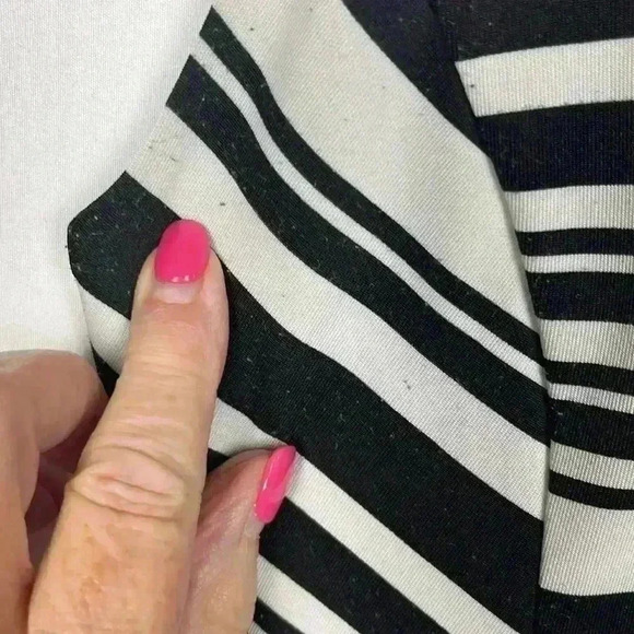 Worthington Womens Dress Black & White 4 Sleeveless Round Neck Knee Length EUC - Picture 9 of 11